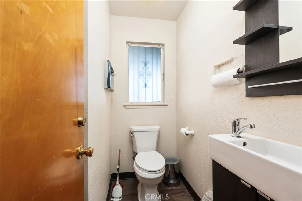 Additional image 64 of 422 E Shields Ave, Fresno, CA 93704