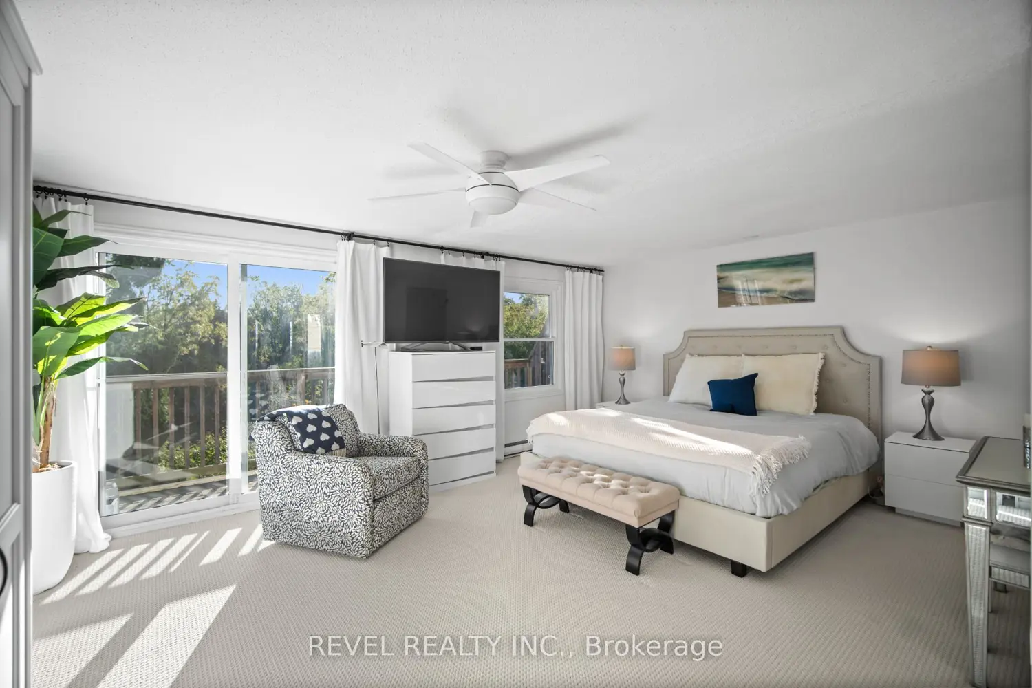 Additional image 11 of 2058 Brant Street 3