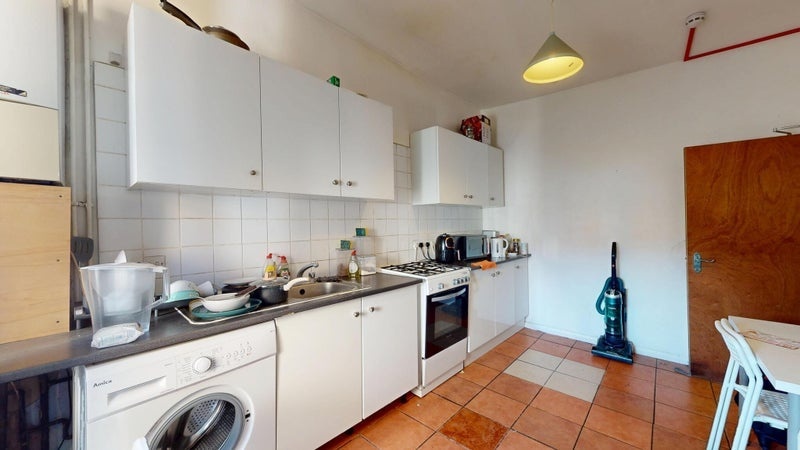 Additional image 4 of Room in a Shared Flat, Mile End Road, E1, N1 7GU