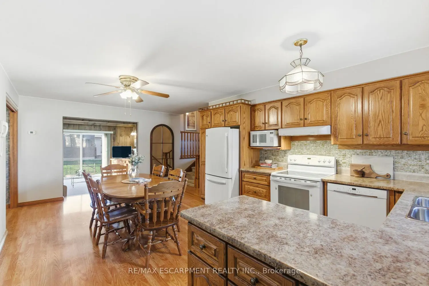 Additional image 5 of 1235 Barton Street