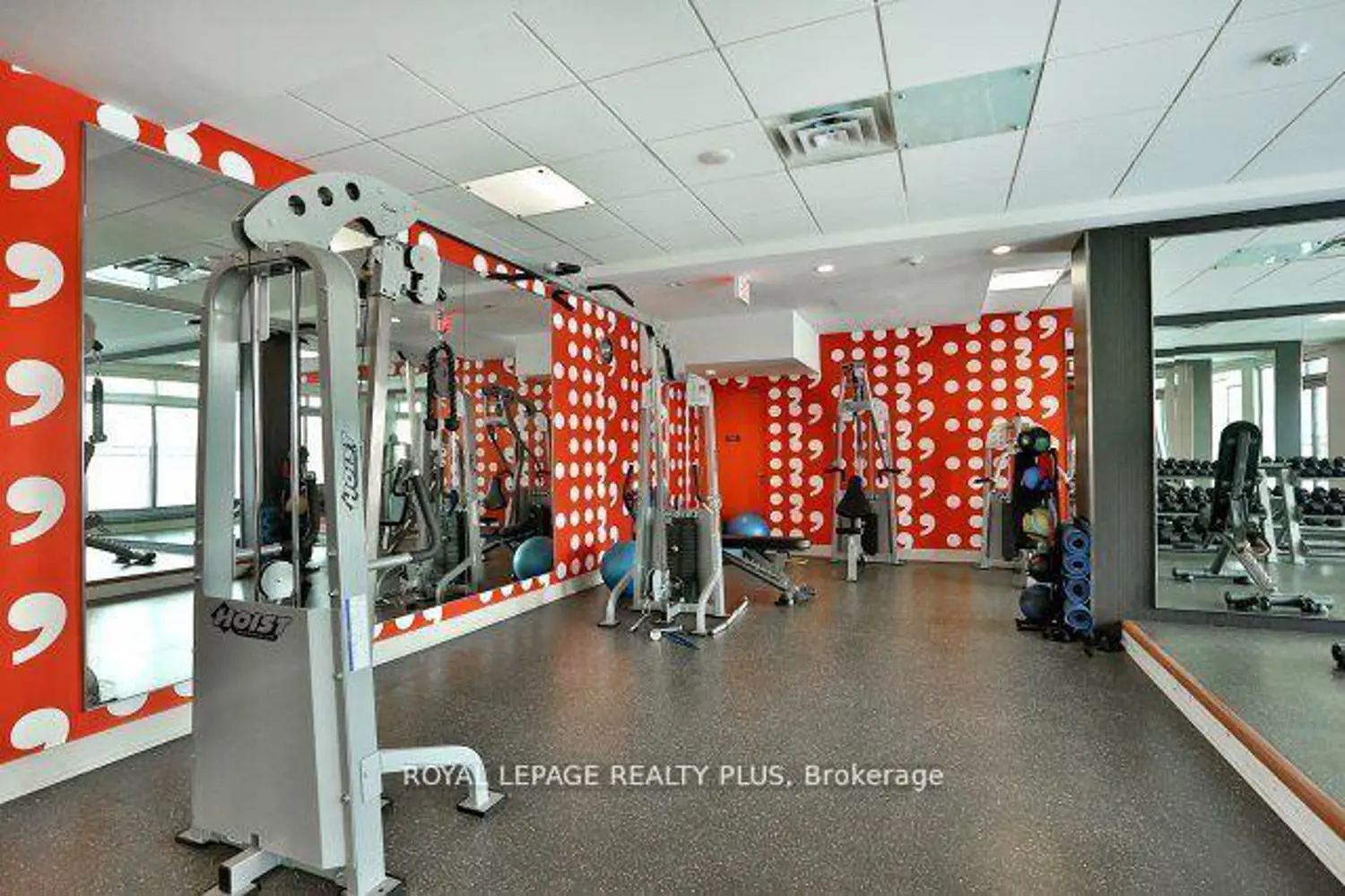 Additional image 14 of 360 Square One Drive 812