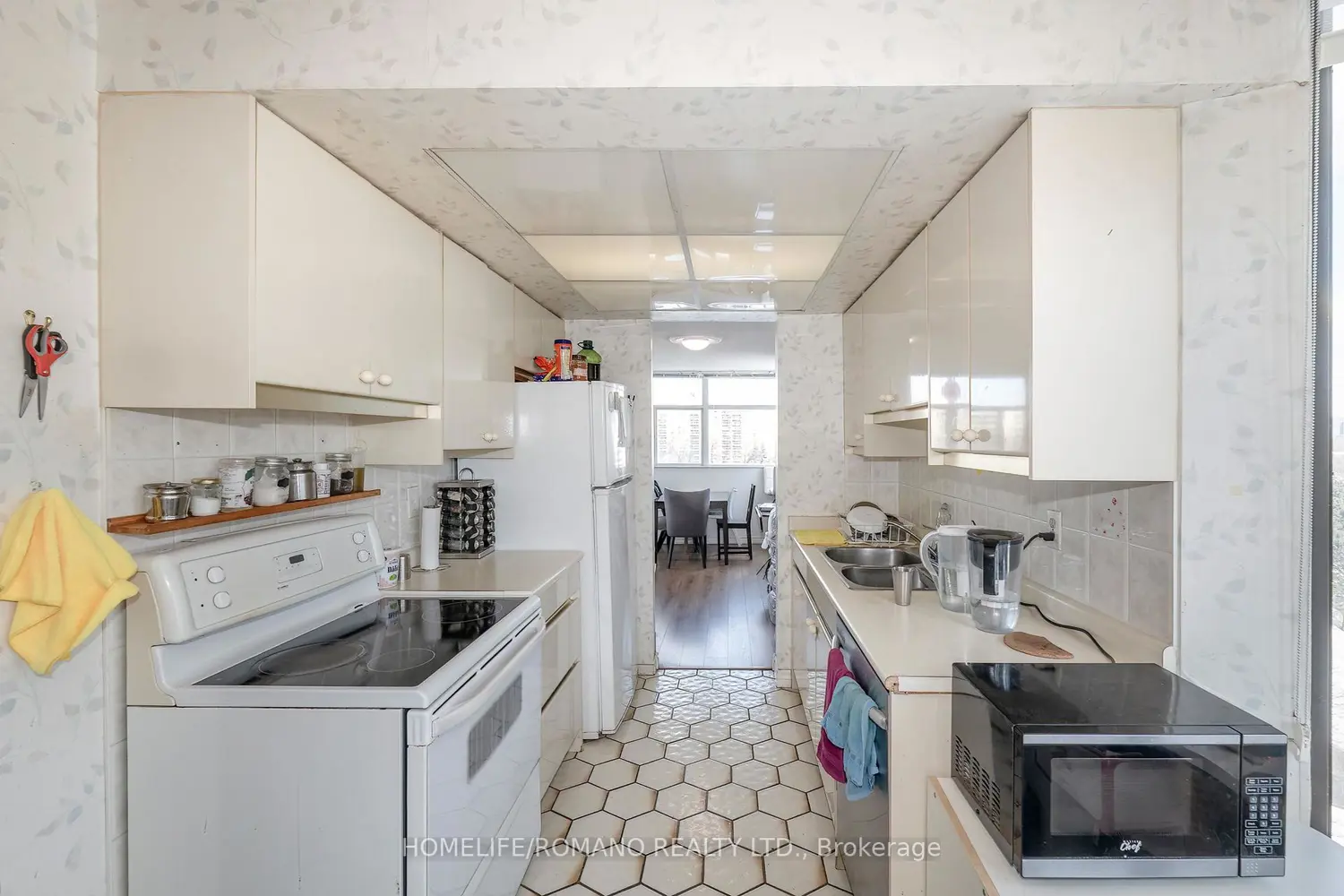 Additional image 12 of 100 Antibes Drive 702