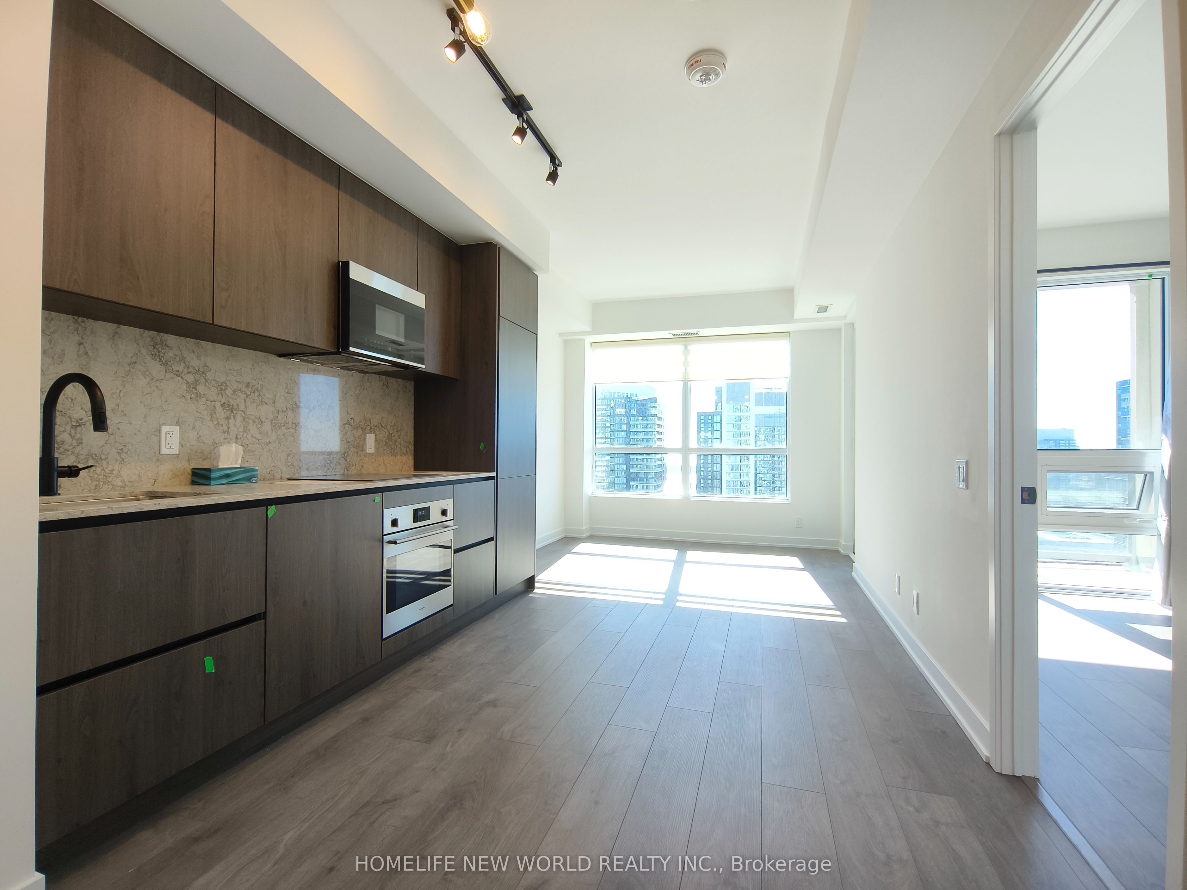 Additional image 3 of 4208-108 Peter Street S, Toronto, ON, M5V 0W2