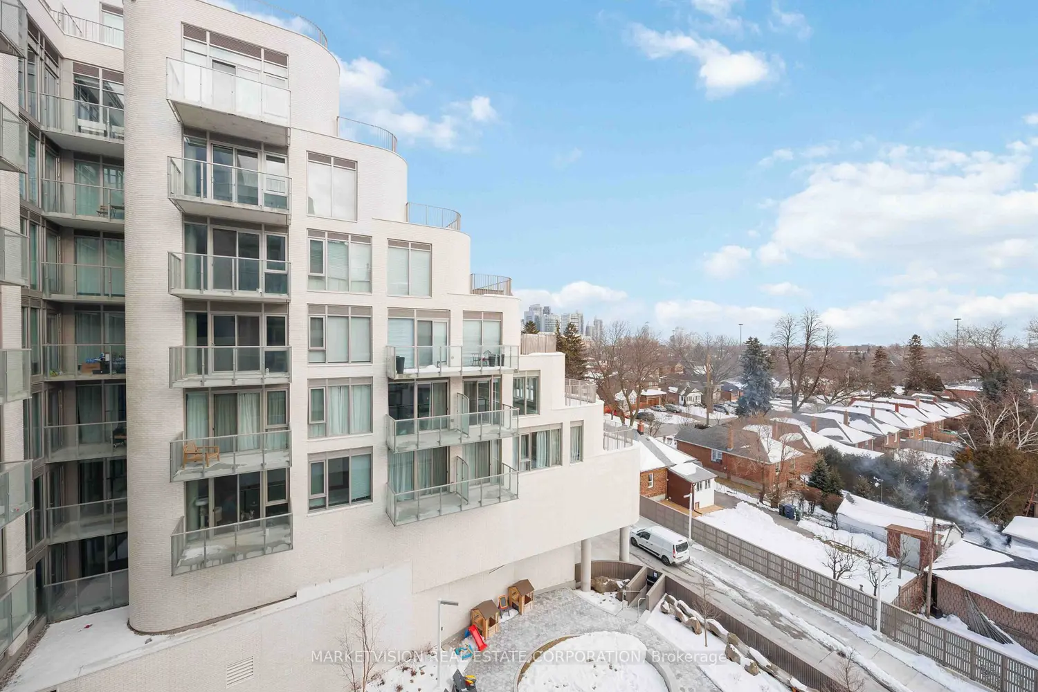 Additional image 10 of 689 The Queensway Street 505