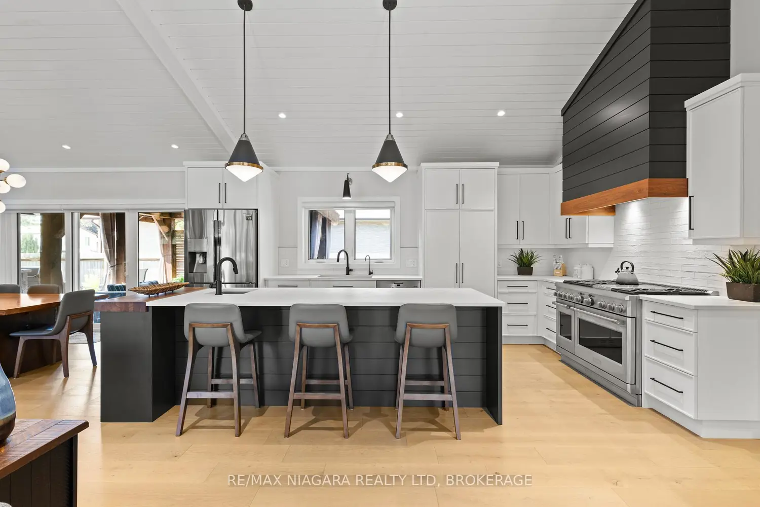 Additional image 3 of 3886 Glenview Drive