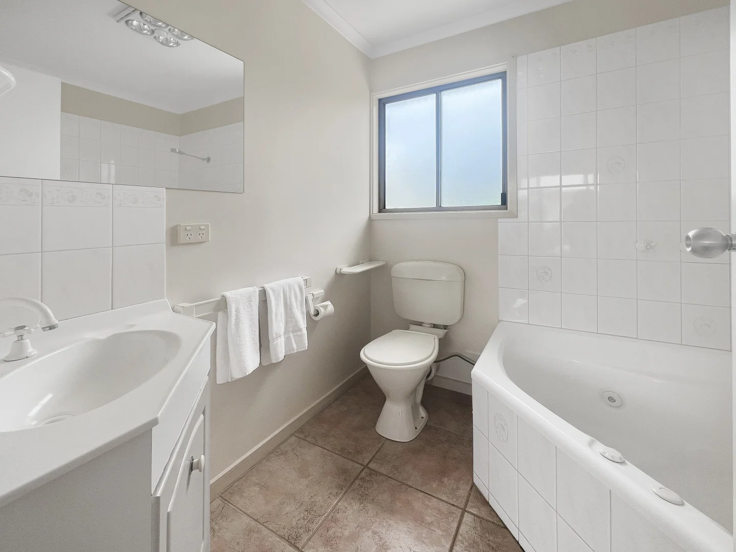 Additional image 9 of 2/9 Great Ocean Road, Marengo VIC 3233