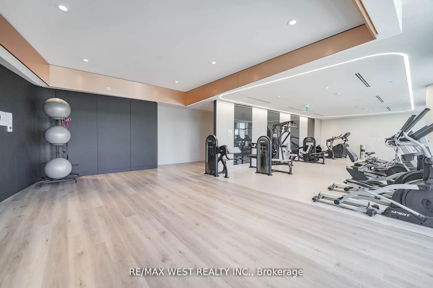 Additional image 7 of 50 Upper Mall Way 1101