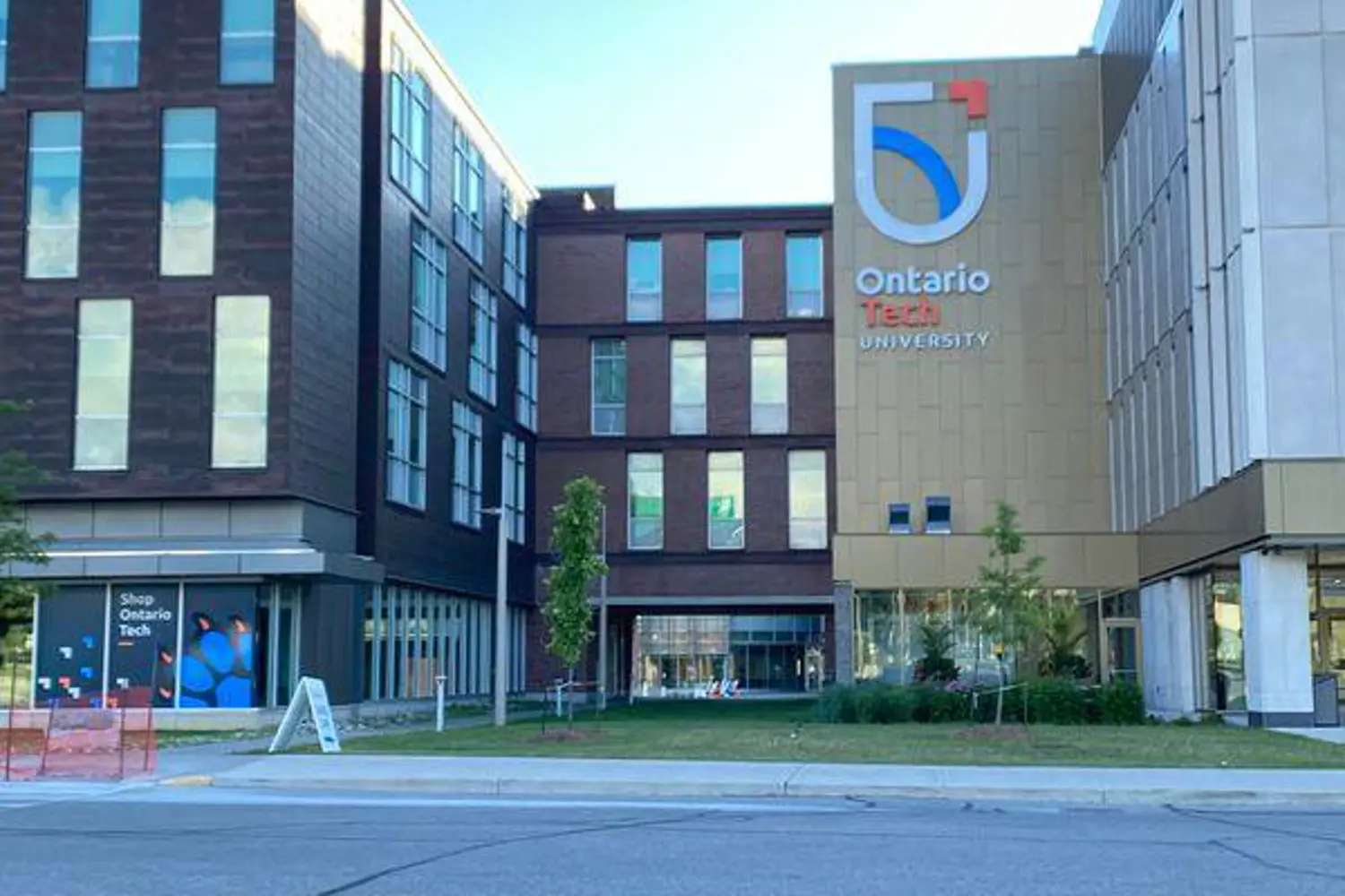 Additional image 11 of 1720 Simcoe Street 5