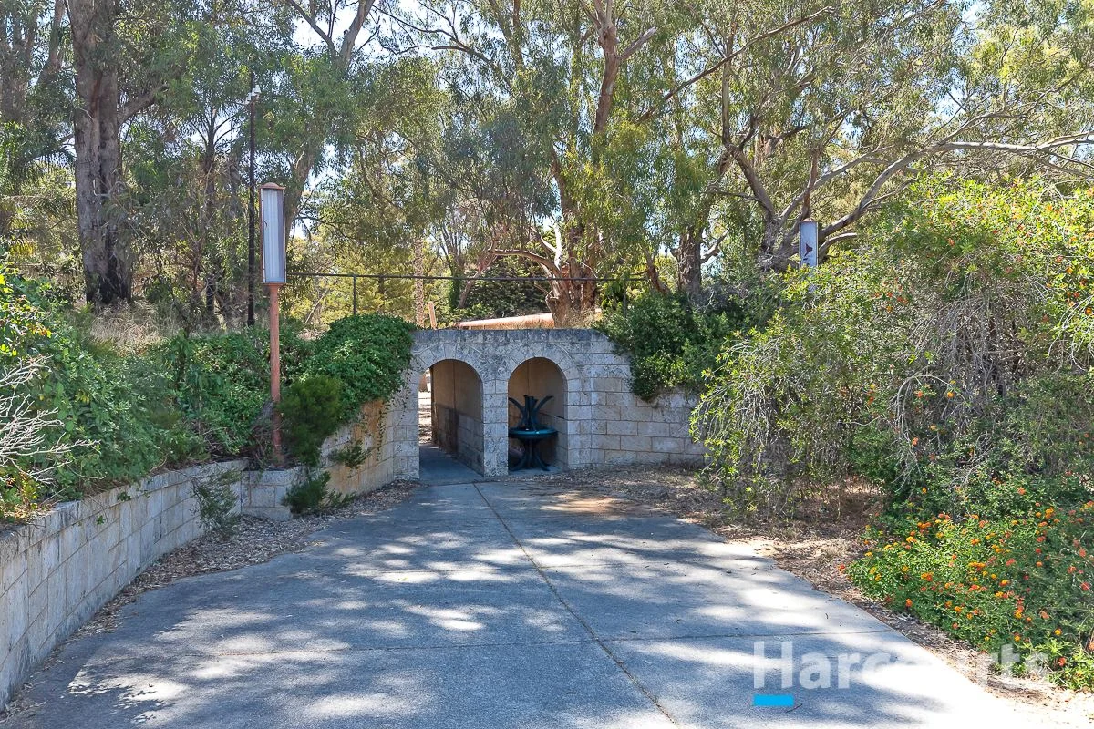 Additional image 40 of 414 Karoborup Road, Carabooda WA 6033