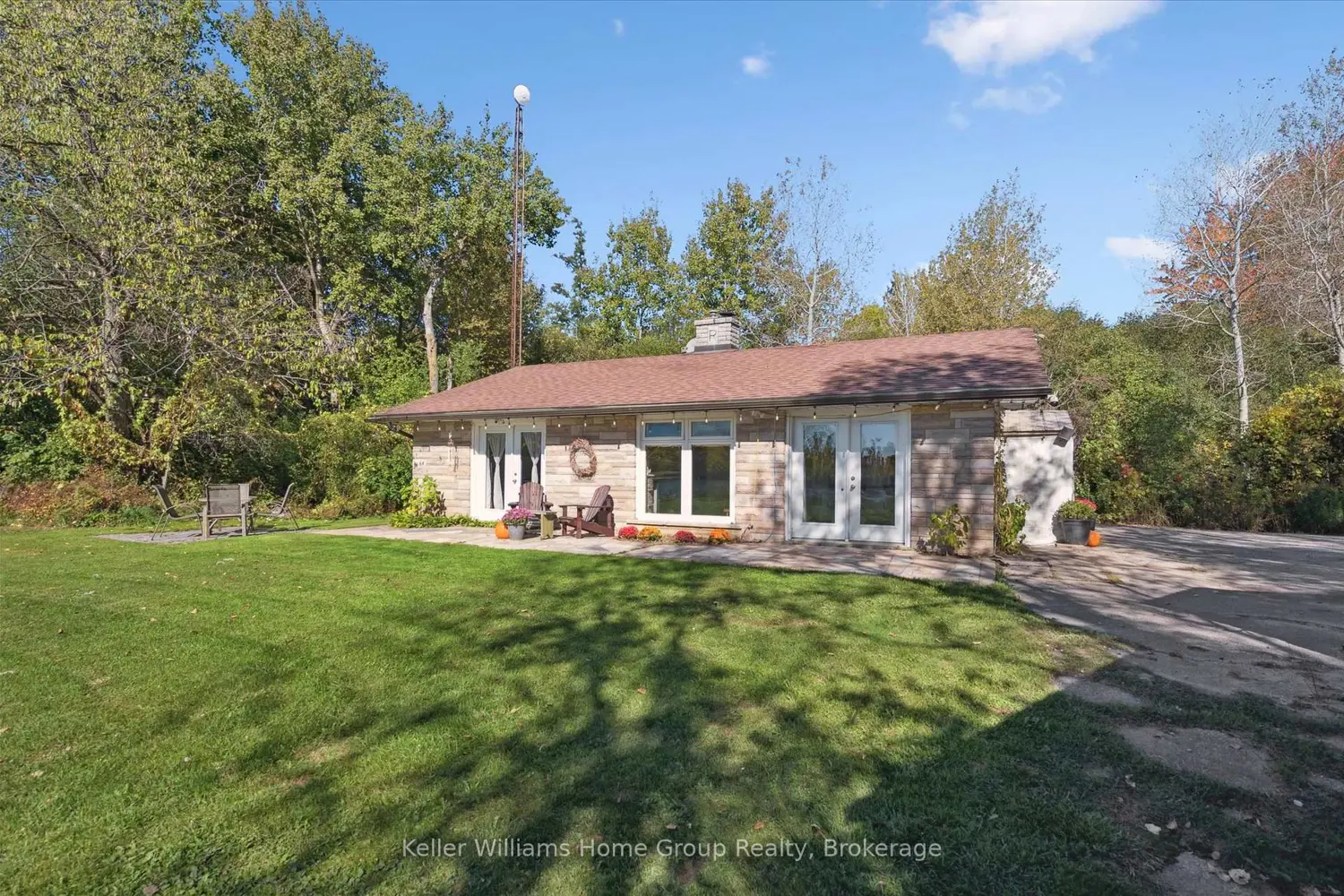 Additional image 10 of 568 Black Street