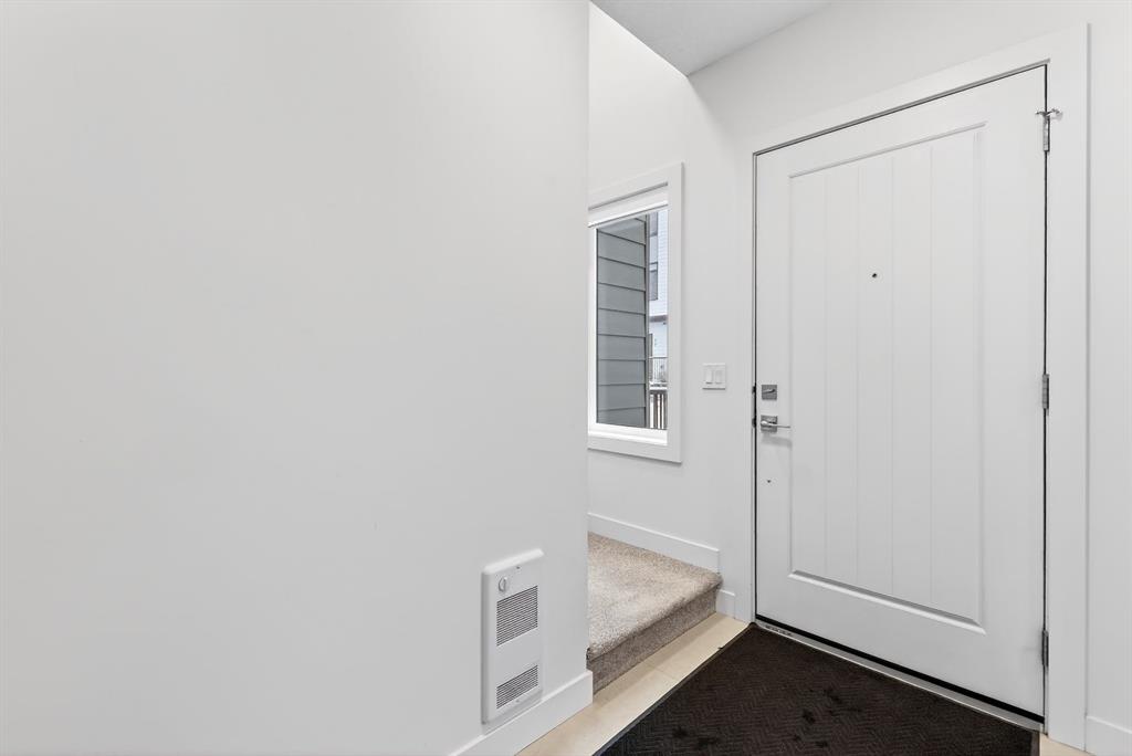 Additional image 5 of 10 Currie Walk SW, Calgary, AB, T3E 8H6