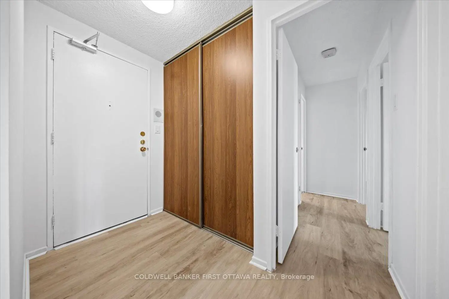 Additional image 11 of 1171 Ambleside Drive 808