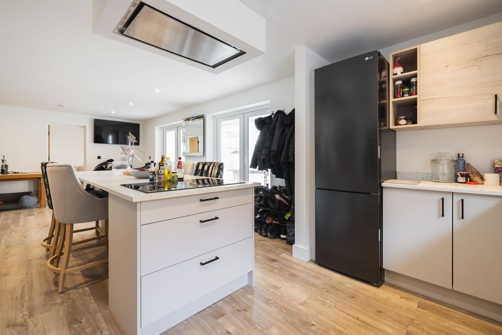 Additional image 7 of 3 bed flat for saleLa Route De La Pulente, St. Brelade, Jersey JE3
