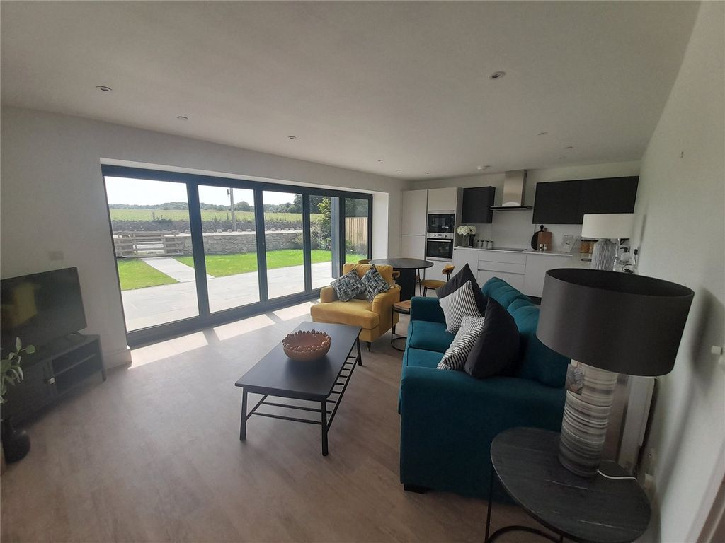 2 bed flat for saleTraeth Bychan, Benllech, Anglesey, Sir Ynys Mon LL73 photo 3
