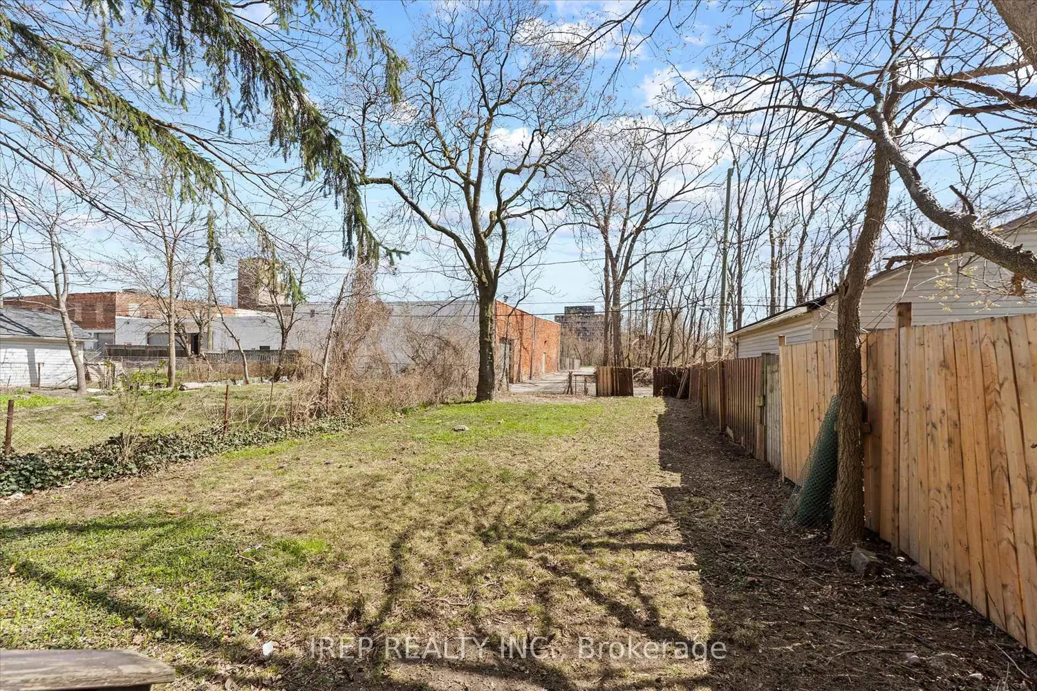 Additional image 16 of 394 Crawford Avenue