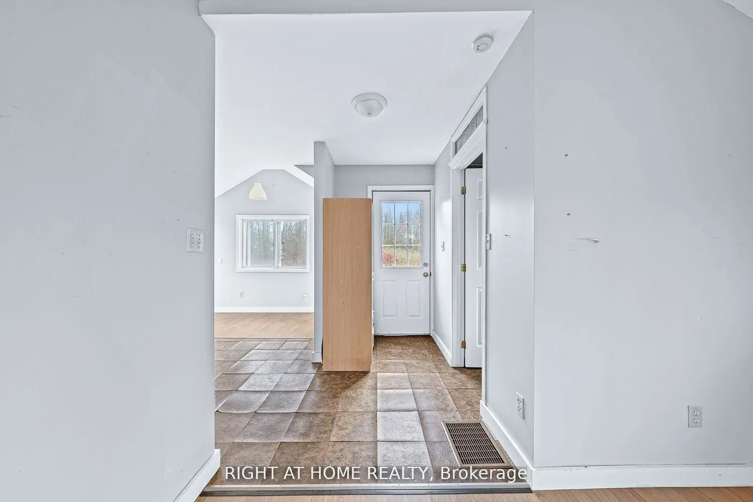 Additional image 9 of 685 Reid Street