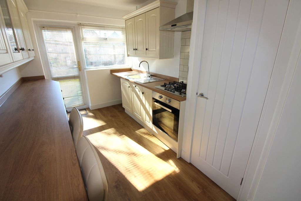 Additional image 9 of 2 bed detached bungalow for saleMarlborough Road, Chipping Norton OX7