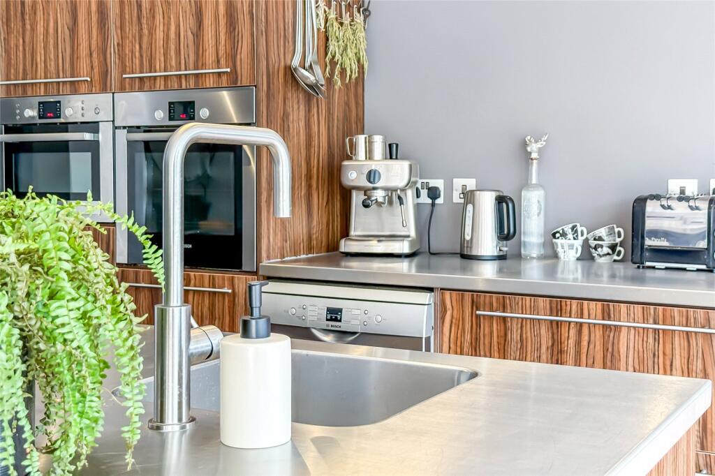 Additional image 23 of Gurney Court Road, St. Albans, Hertfordshire, AL1