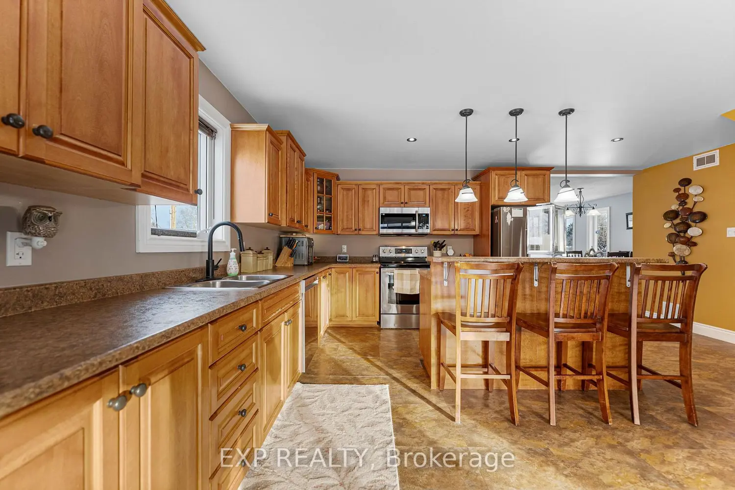 Additional image 6 of 395 Lisgar Avenue