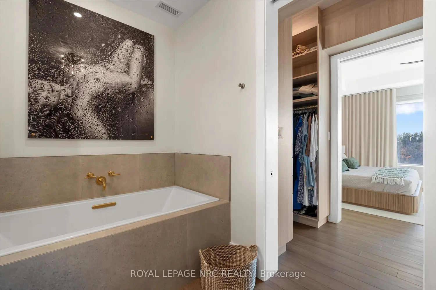 77 Yates Street 601 photo 4