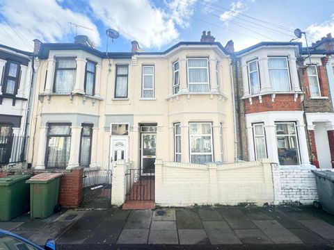 Waghorn Road, London E13