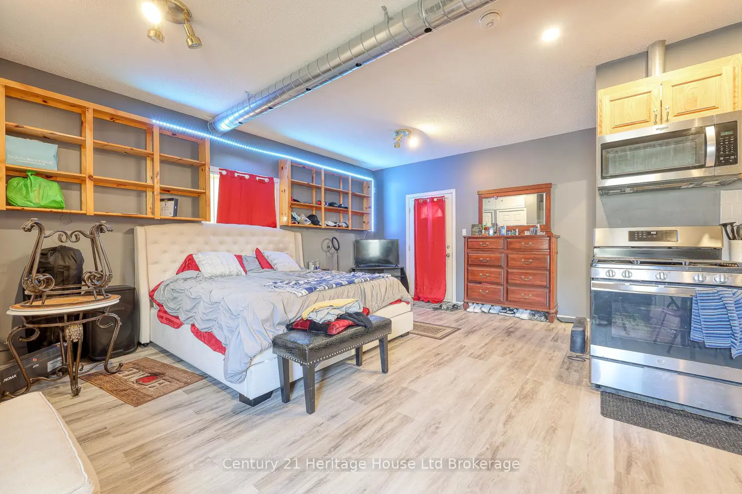 Additional image 17 of 719 Peel Street