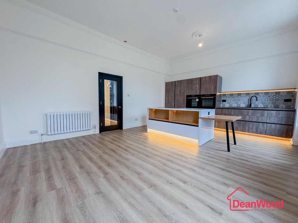 Additional image 12 of 2 bed flat for saleApartment 2, 18 Derby Square, Douglas, Isle Of Man IM1