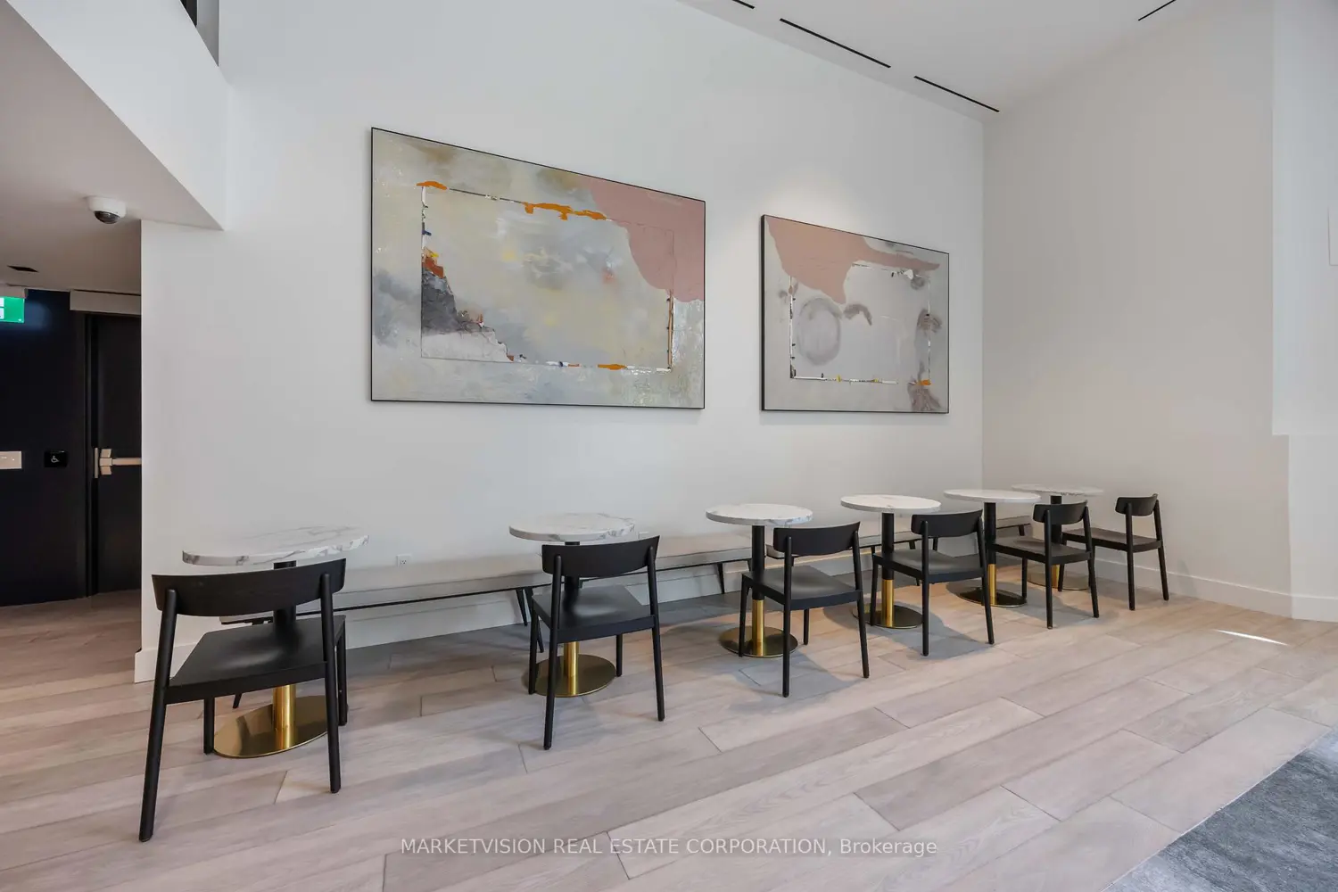 Additional image 16 of 2625 Dundas Street 414