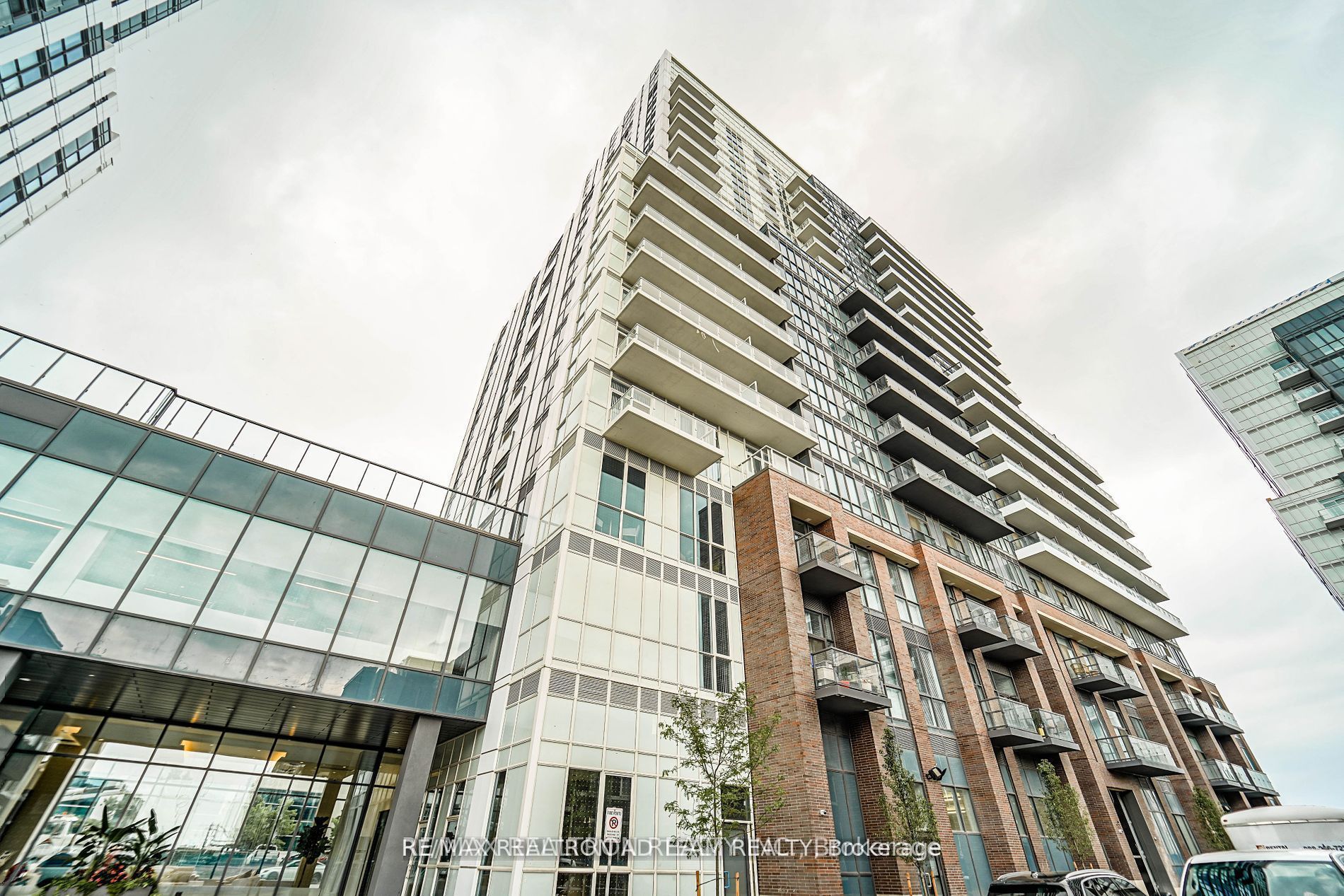 2003-38 Honeycrisp Crescent, Vaughan, ON, L4K 0M8
