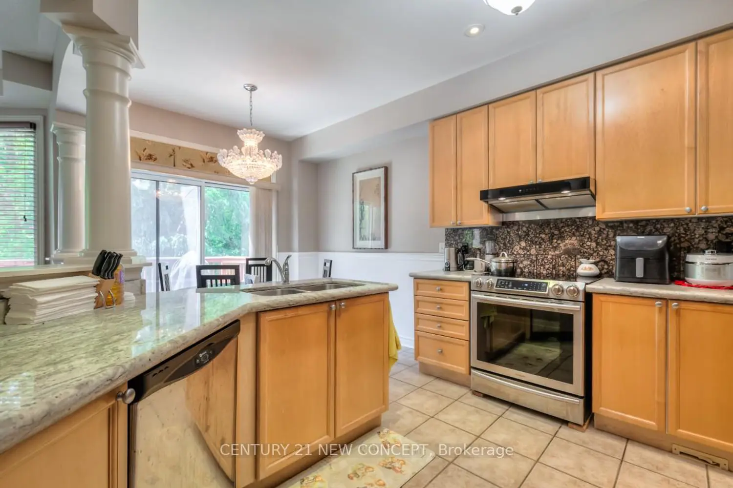 115 Ridgeway Court photo 3
