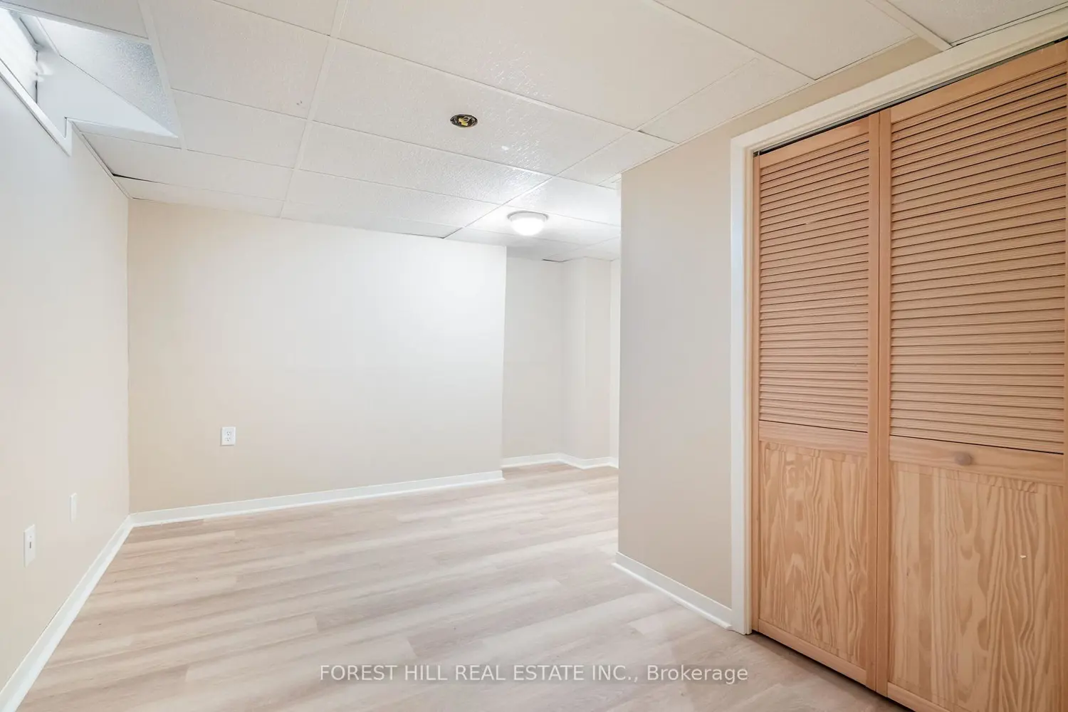 Additional image 16 of 427 Mathews Court