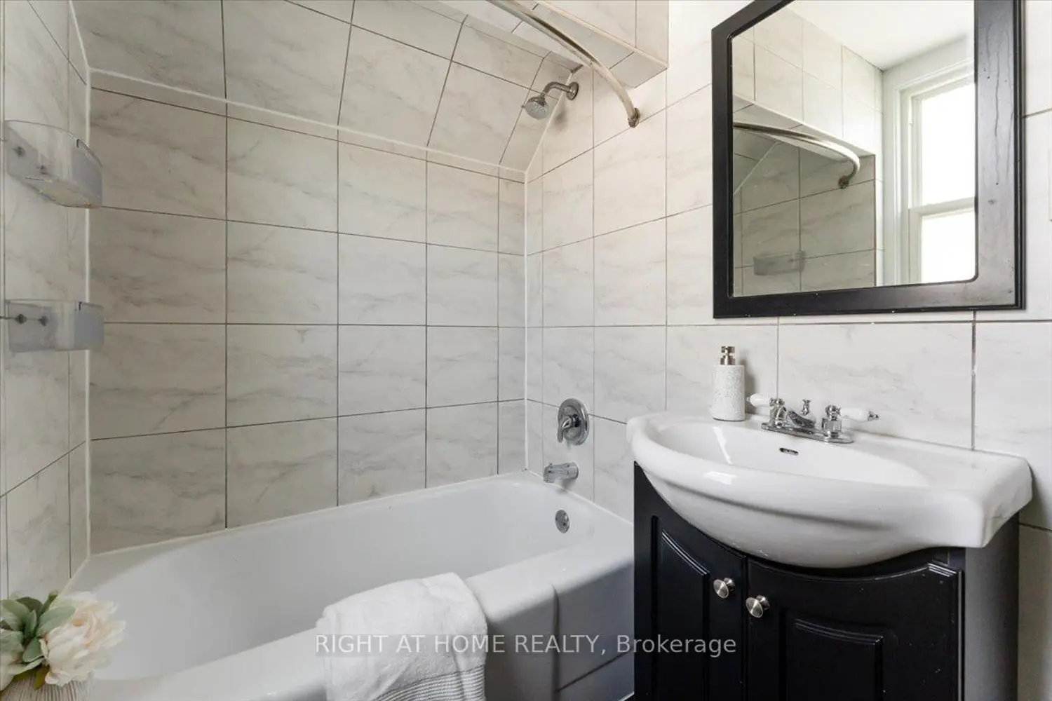 Additional image 16 of 6372 Maitland Avenue