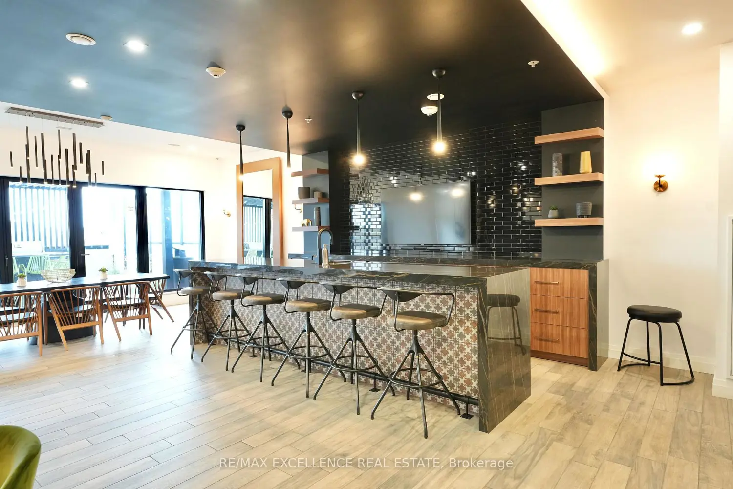 Additional image 9 of 181 King Street 1002