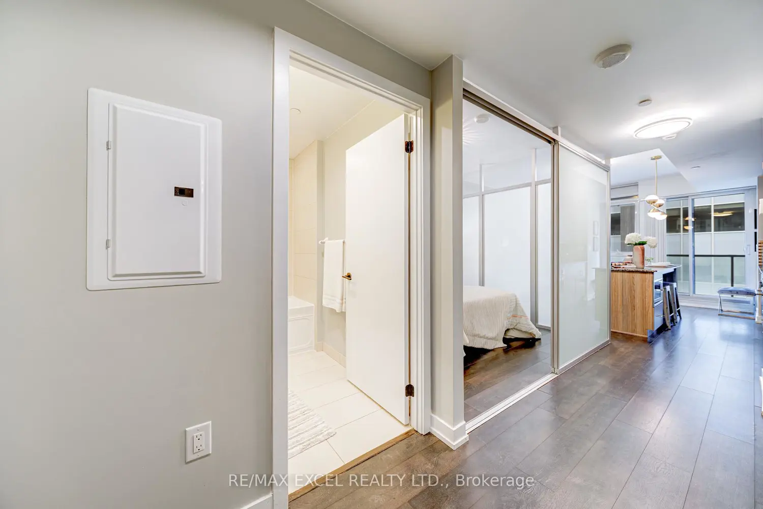 Additional image 10 of 426 University Avenue 1705