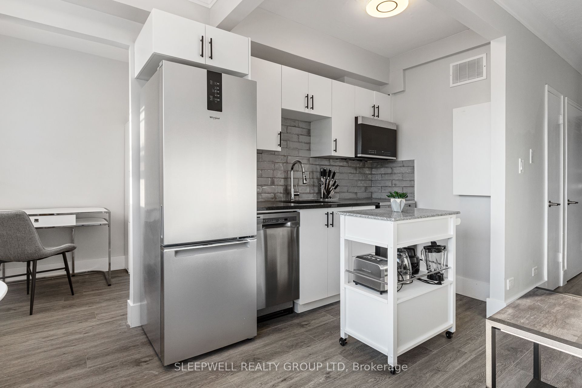 Additional image 2 of 280 Laurier Avenue E, Ottawa, ON, K1N 6P5