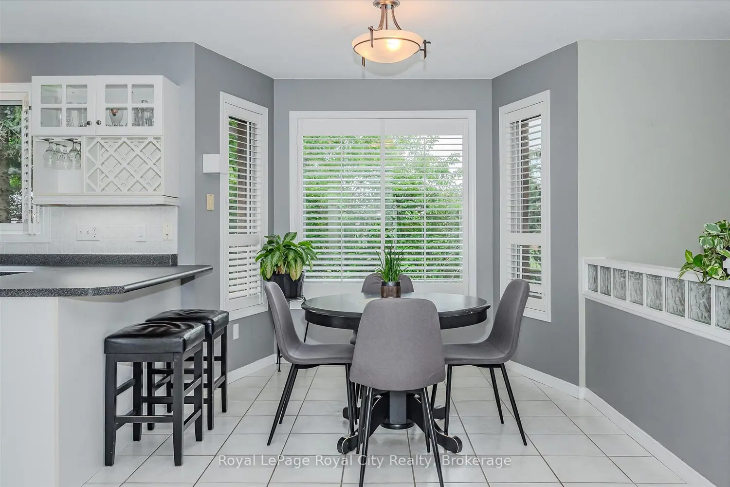 Additional image 5 of 2 Oakridge Crescent