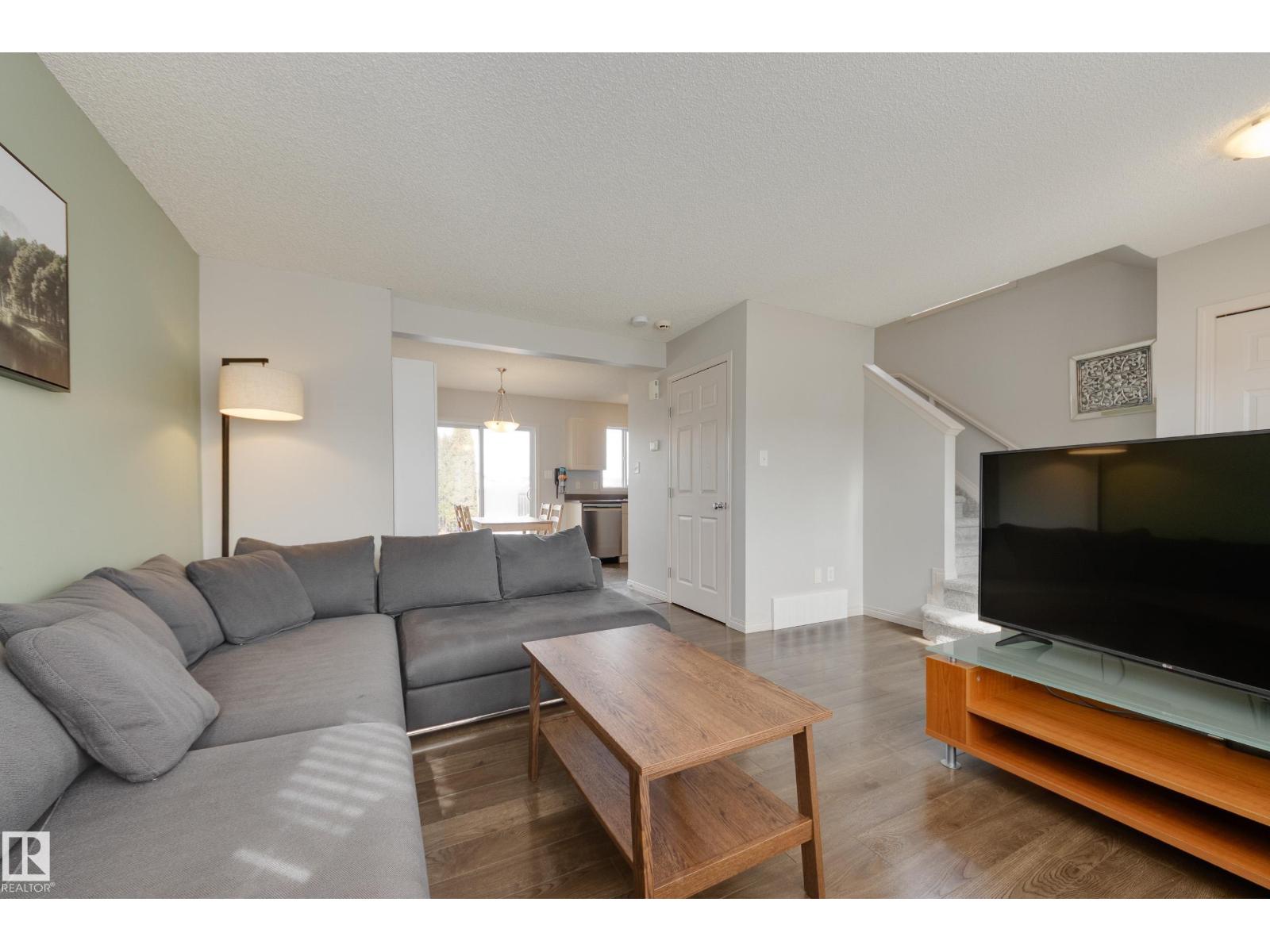 Additional image 6 of 2376 30 Avenue NW, Edmonton, AB, T6T1Z8