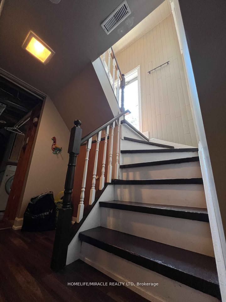 Additional image 2 of 141 Bexhill Avenue, Toronto, ON, M1L 3C5