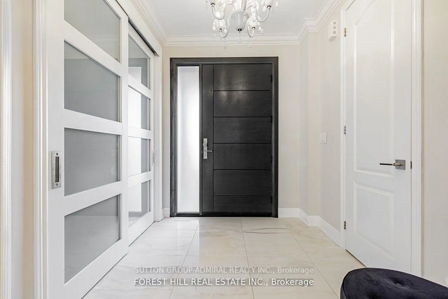 18 William Bowes Boulevard photo 2