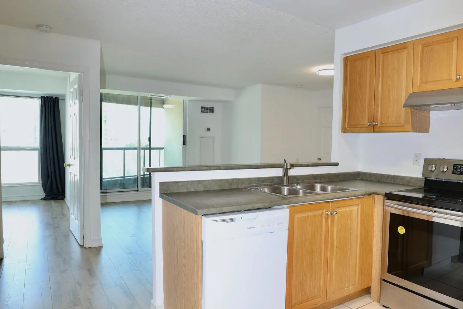 Additional image 4 of 7 Lorraine Drive 1116