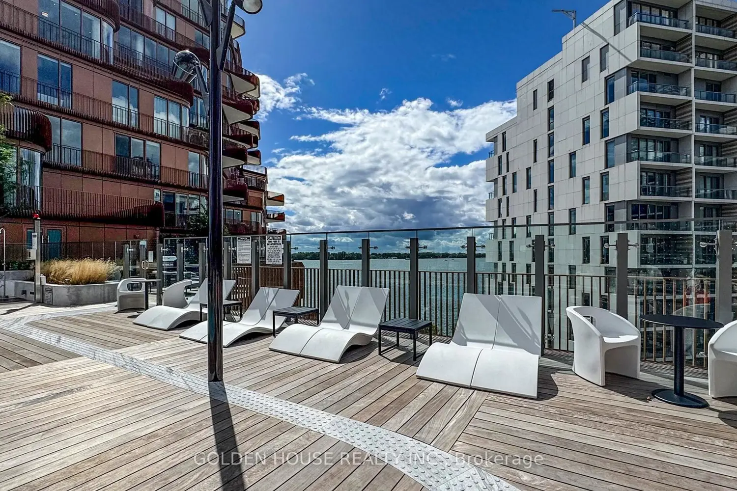 Additional image 17 of 155 Merchants' Wharf 518