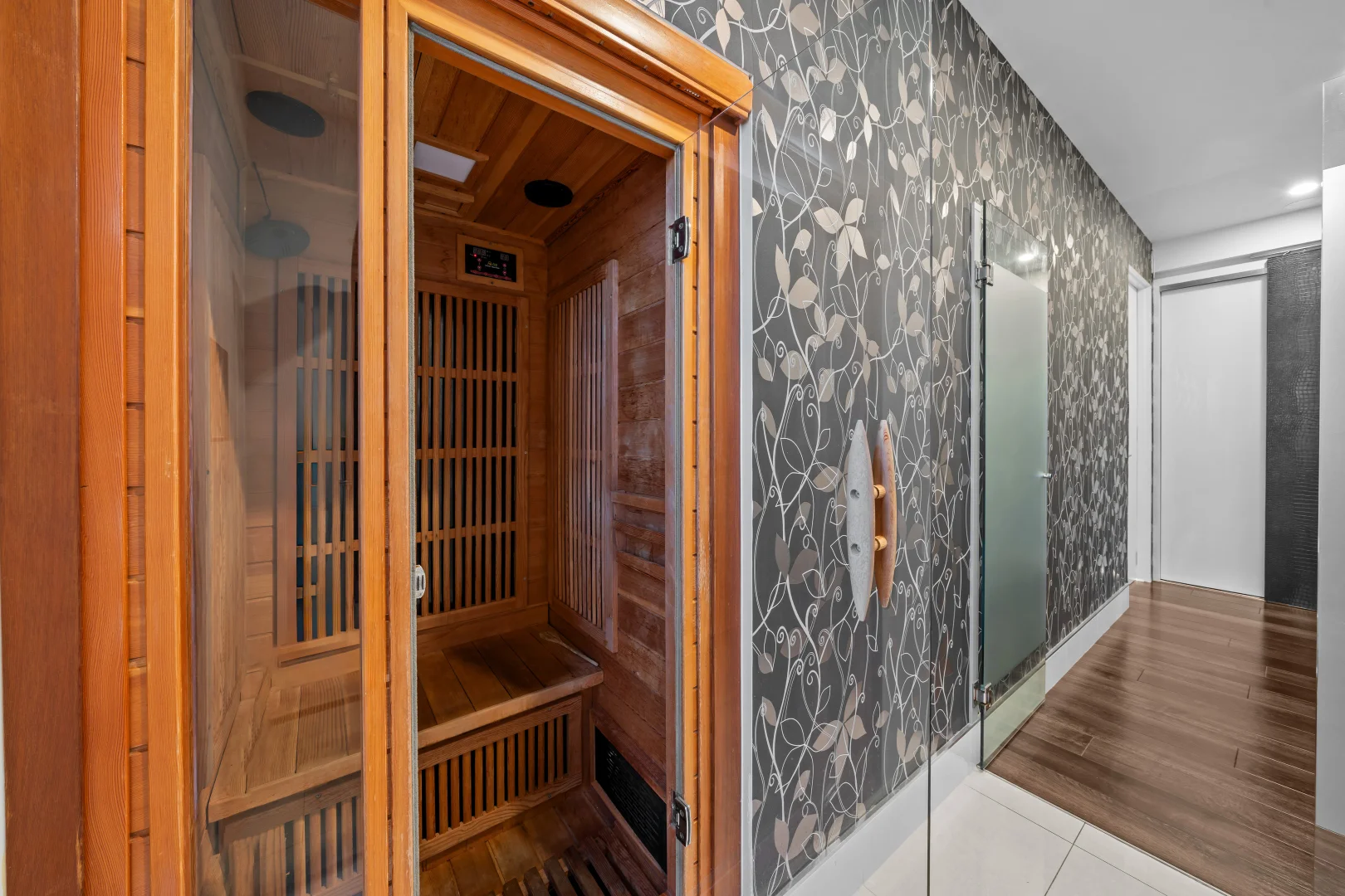 Additional image 18 of 13 Crest View Key, Broadbeach Waters QLD 4218