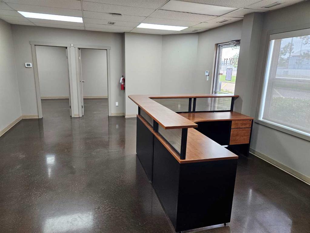 Additional image 3 of 11-7421 Edgar Industrial Drive, Red Deer, AB, T4P 3R2