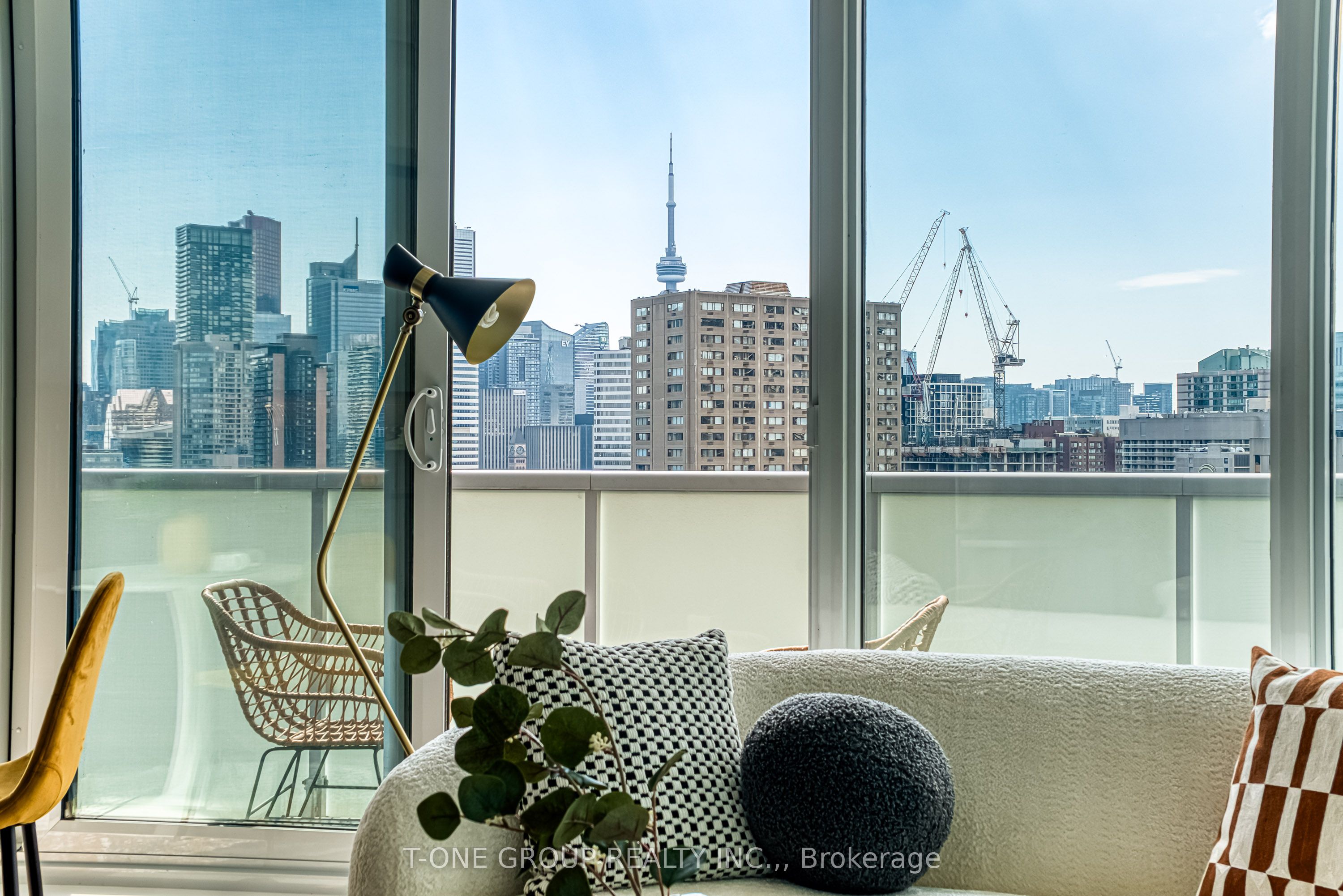 Additional image 2 of 2102-403 Church Street, Toronto, ON, M4Y 0C9