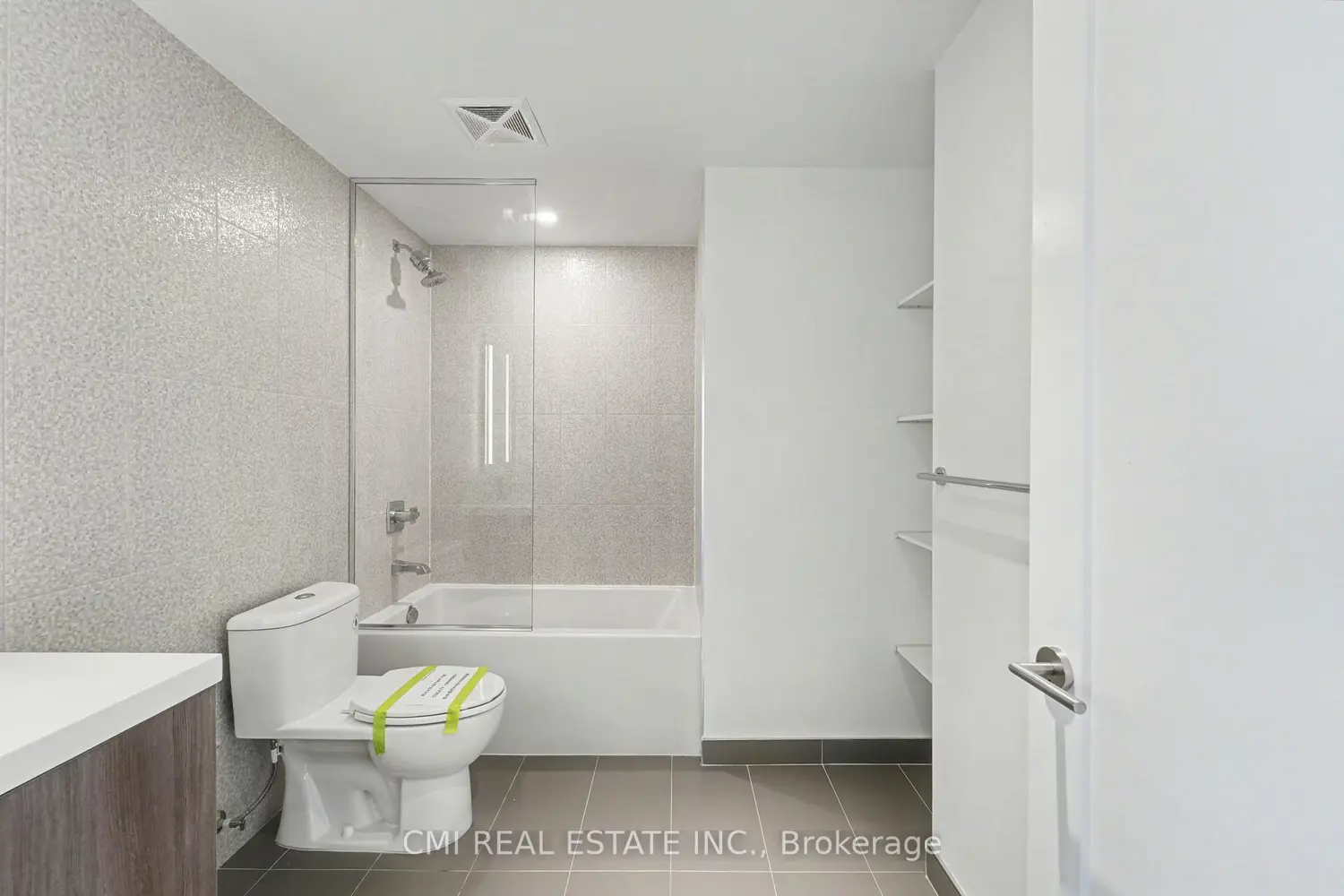 Additional image 7 of 585 Bloor Street 3317