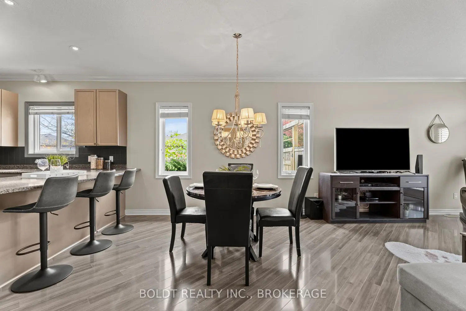 Additional image 7 of 8 Willowlanding Court