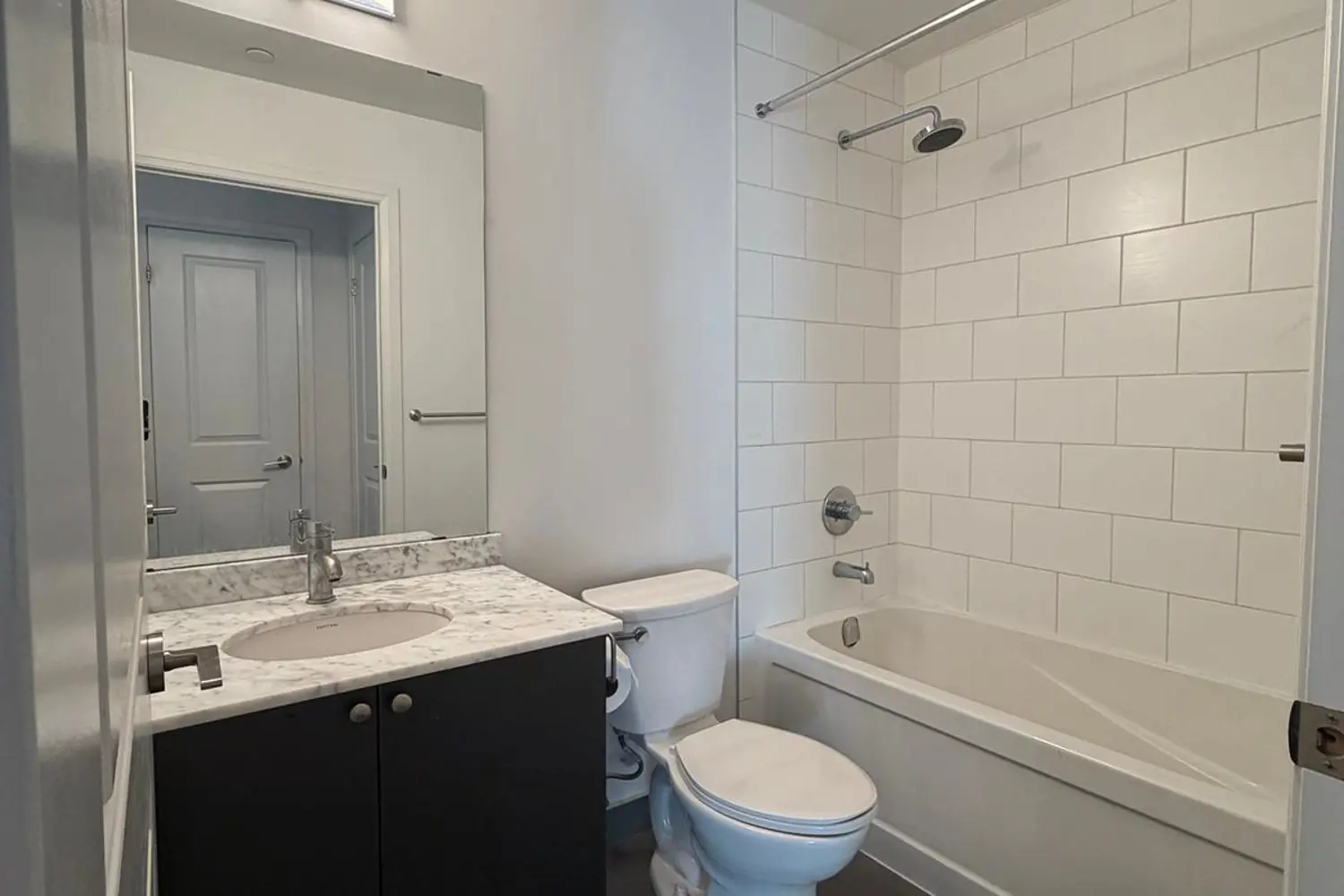 Additional image 8 of 25 Fontenay Court 417