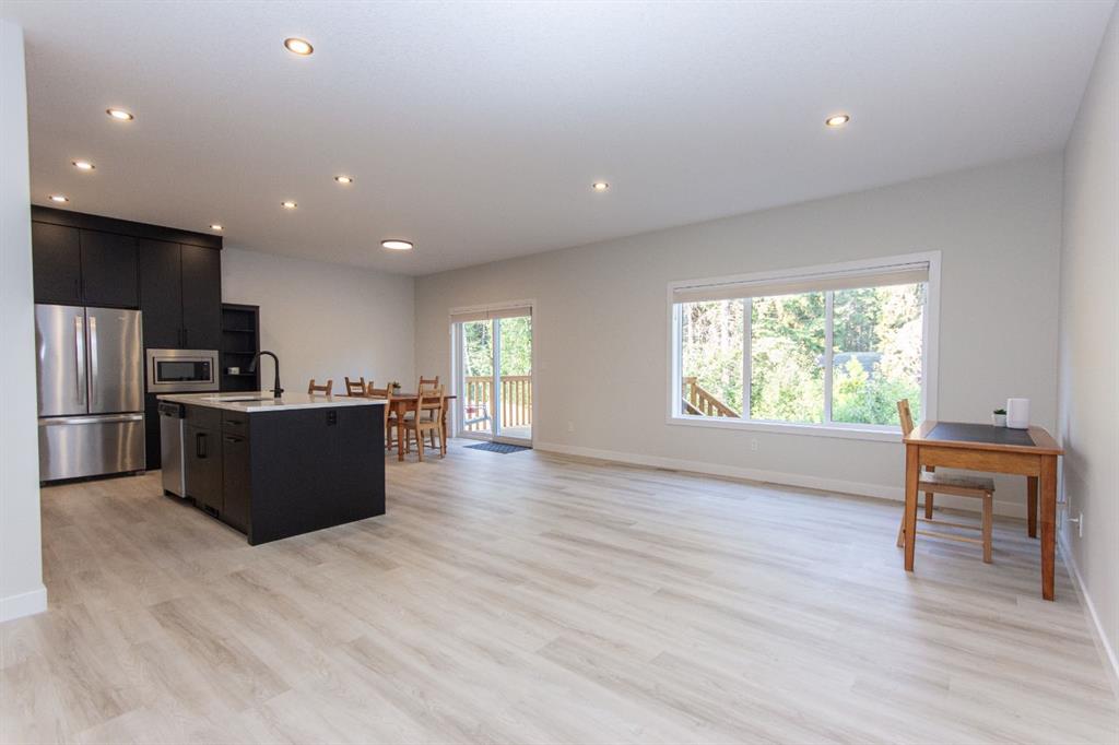 Additional image 5 of 165 Thompson Crescent, Red Deer, AB, T4P 0S1