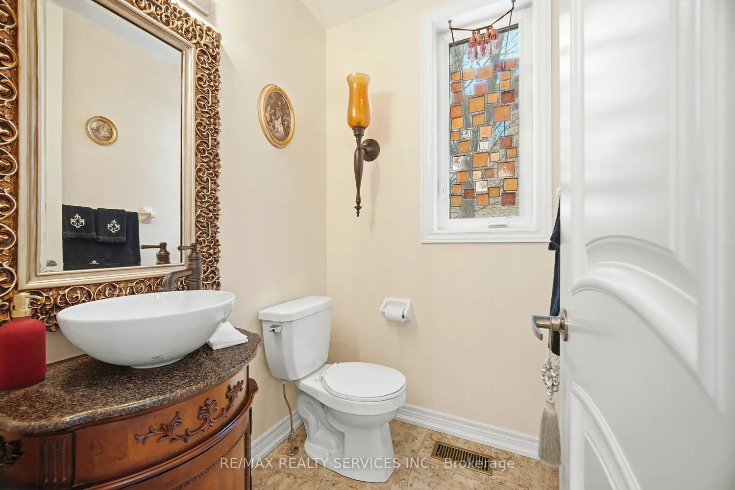 Additional image 6 of 17 Island Grove