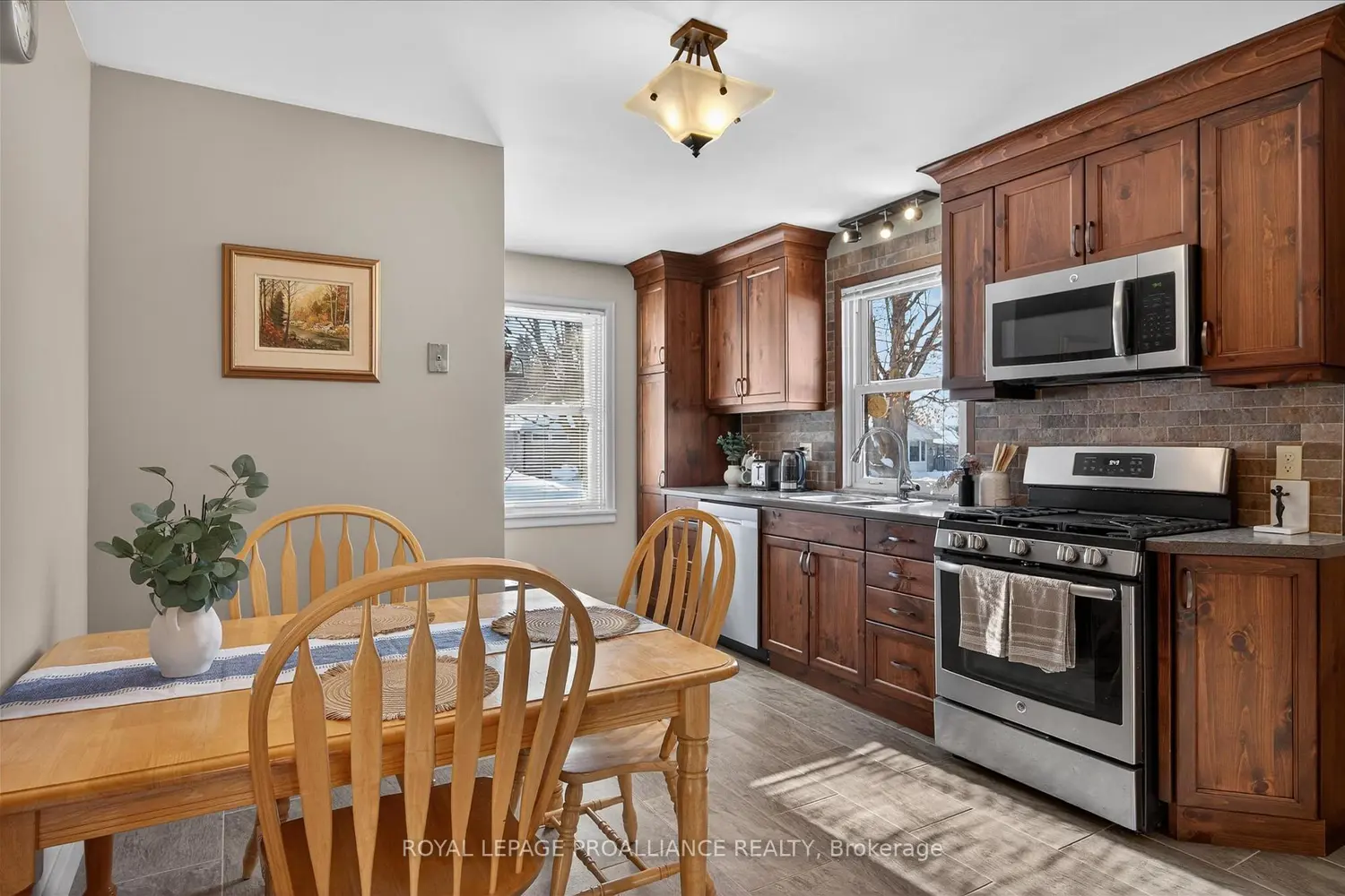 Additional image 5 of 260 Bellevue Street